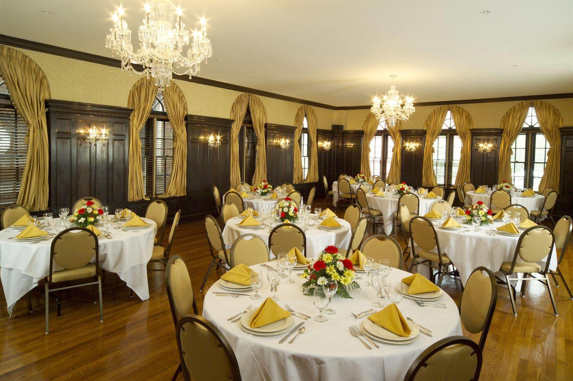 General Francis Marion Hotel Restoran gambar